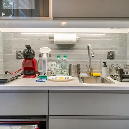 Grabowa Pleasant By Bookinghost