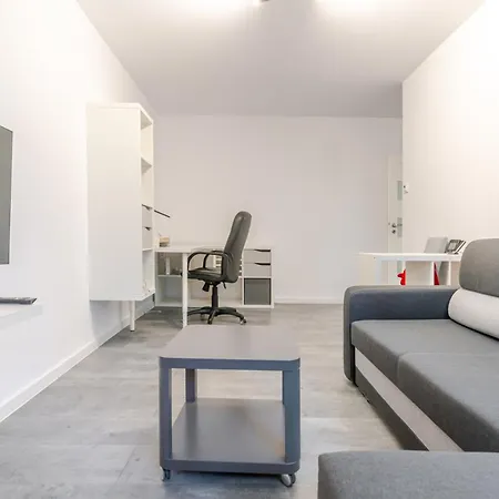 Grabowa Pleasant By Bookinghost 卡托维兹